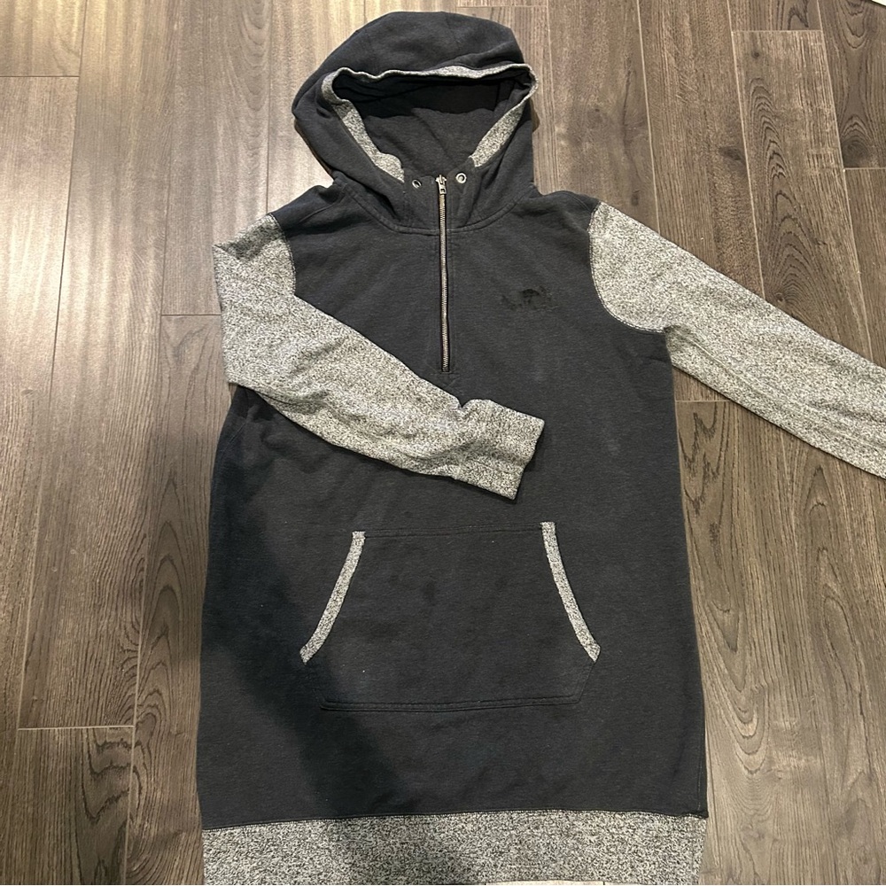 Roots Women Dark Gray and Light Gray Zip-Up Sweater - Picture 3 of 11